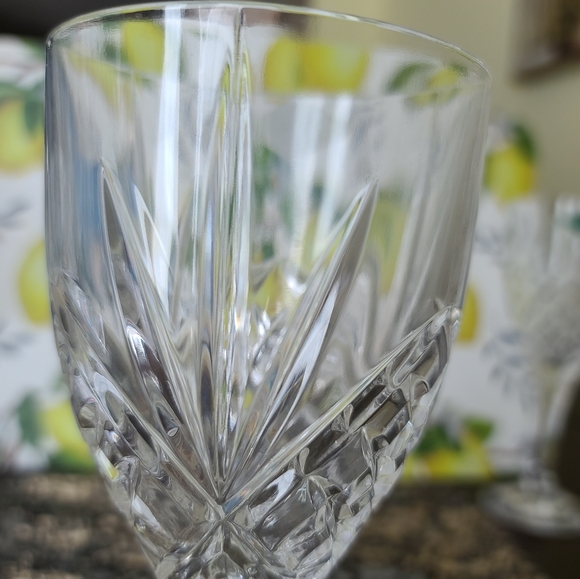 Set of 4 crystal goblets - Picture 6 of 6